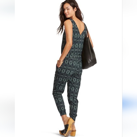 Athleta Ikat Crossback Romper in jasper green size 8 NWOT - Picture 3 of 9